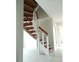 Ahşap Merdiven Model 11-E4, ahşap merdiven, dublex merdiveni, daralan merdiven, döner merdiven, yanaklı merdiven, villa merdiveni